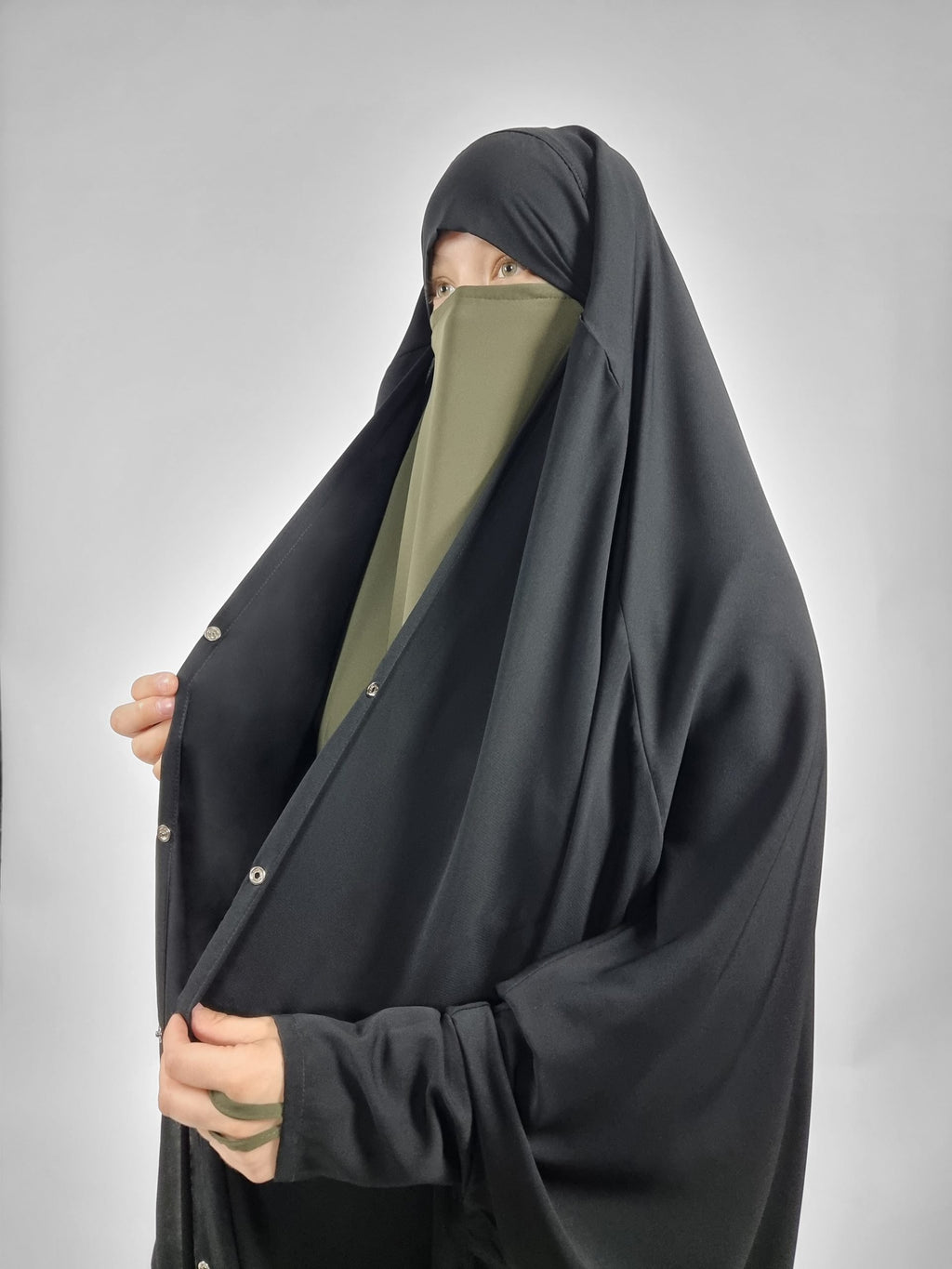 Traditional Irani hijab